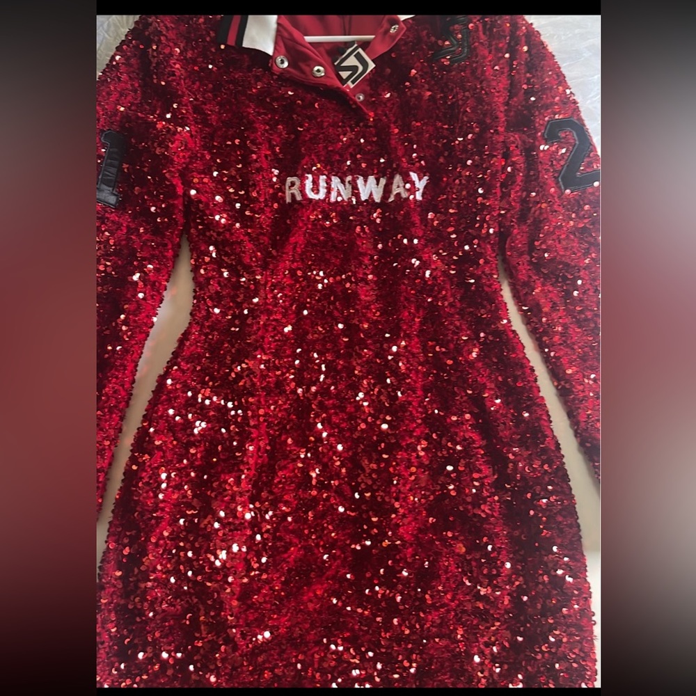 Shane Justin runway dress RED NEW!